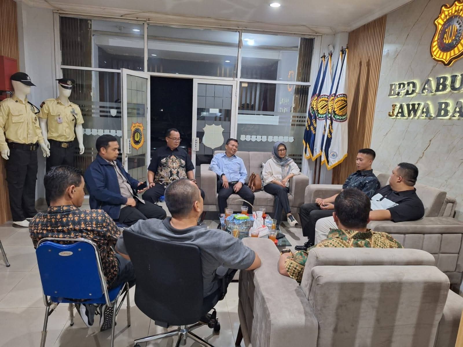 Kerja Sama Lembaga